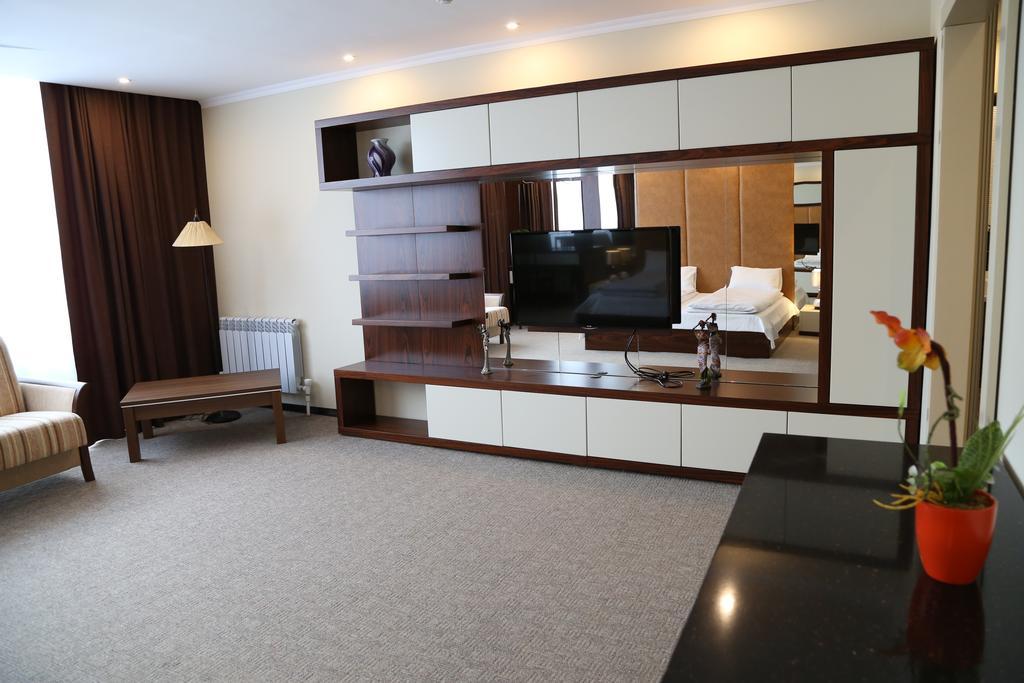 Lacasa Hotel أتيراو الغرفة الصورة